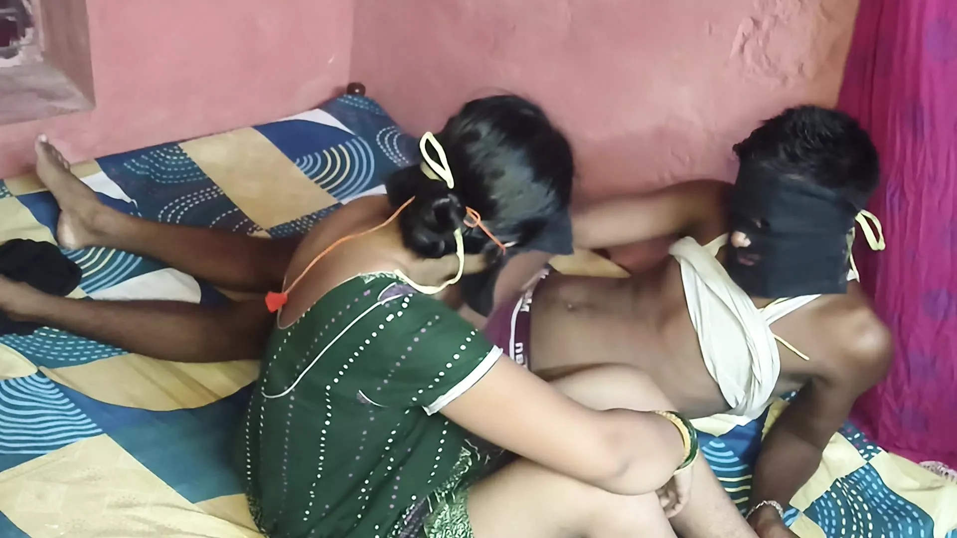 Village Ki Desi Chudai Bhabhi Ki Tang Uthav Ke Pella Bhabhi Ji