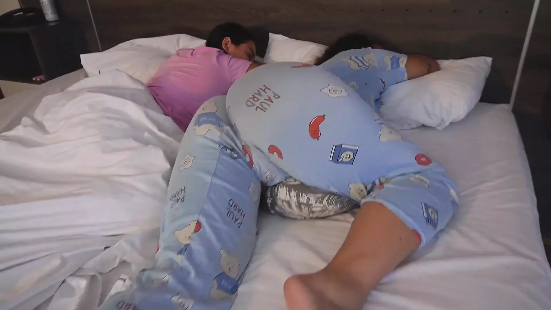 Very Hot Latina Teen Takes off My Condom and Asks Me to Fill Her with Milk