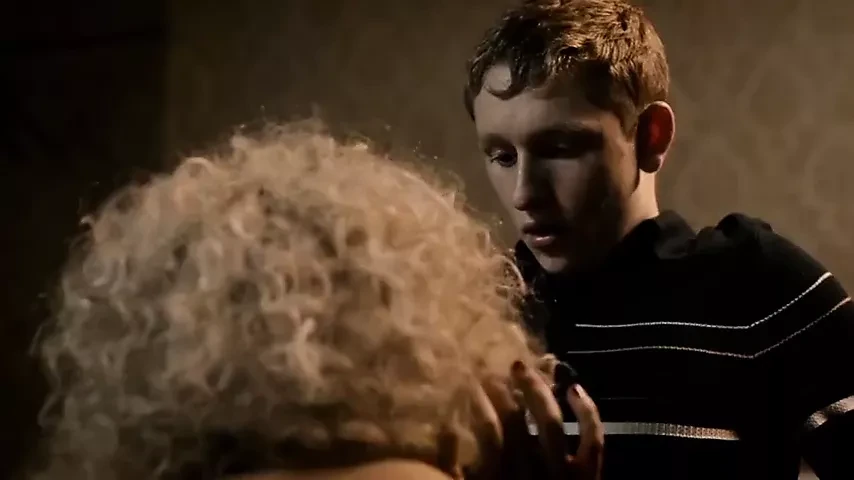 MAGGIE GYLLENHAAL   TOPLESS   REAL BLOWJOB