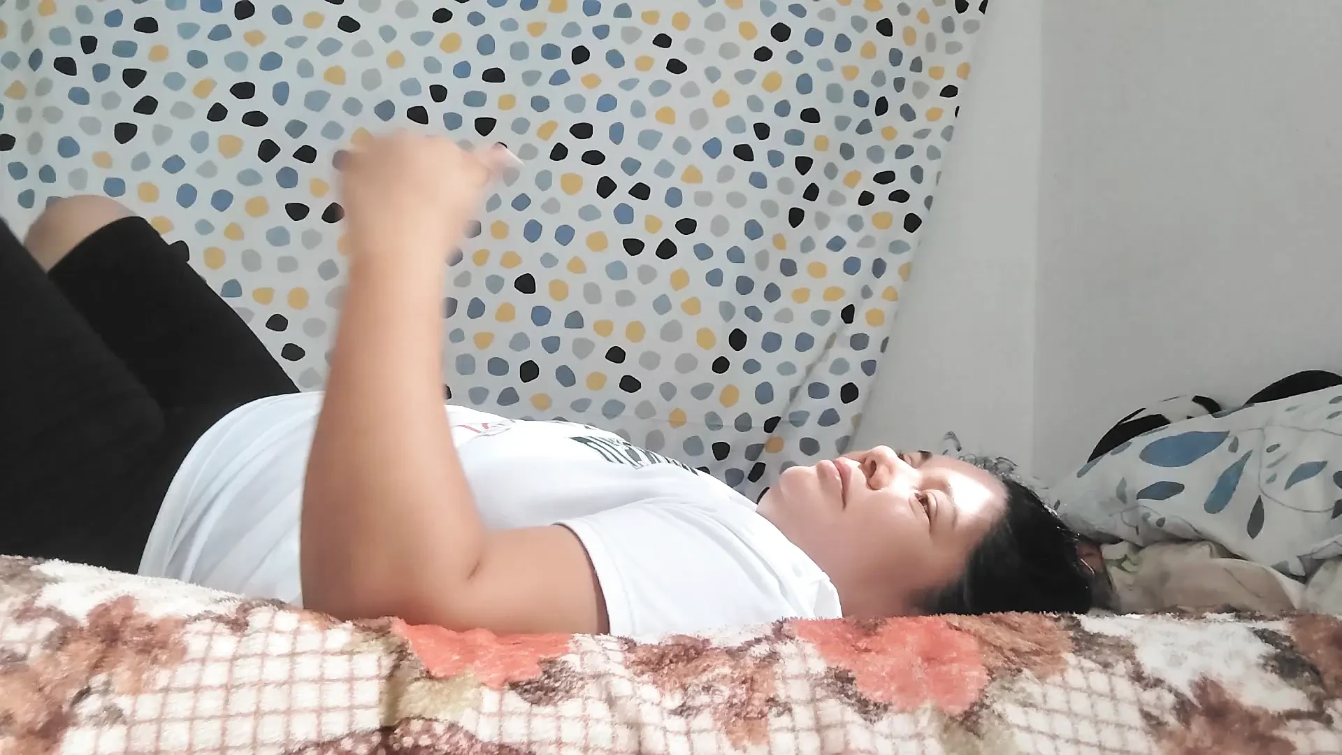 A6 hot neighbor desires warm liquid milk