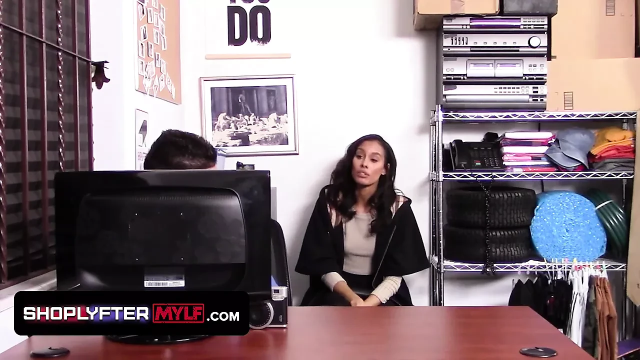 Perfect Milf Kylie La Beau Gets Strip Search In The Backroom