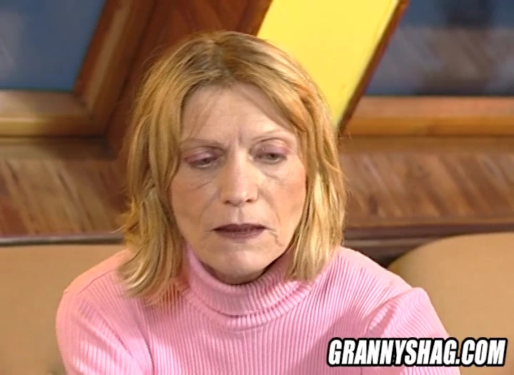 Scared wrinkled granny gets cum in her old cunt