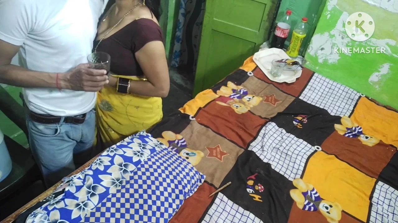 Bhabhi ko kichen me akela pakar kardi bhabhi ki mast chudai maza aa gaya