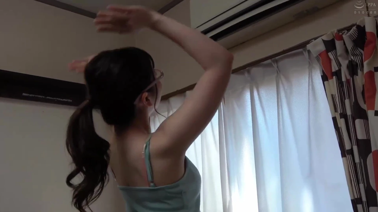 The neighbor’s dirty wife is too much erotic flesh to bear! Beautiful wife Creampie