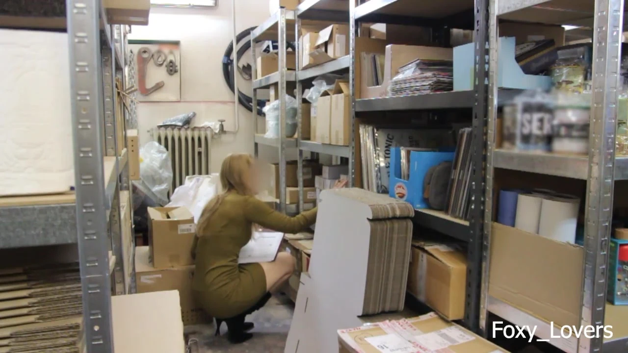 I Cheated on my Husband with a Warehouse Worker, he Fucked me Hard