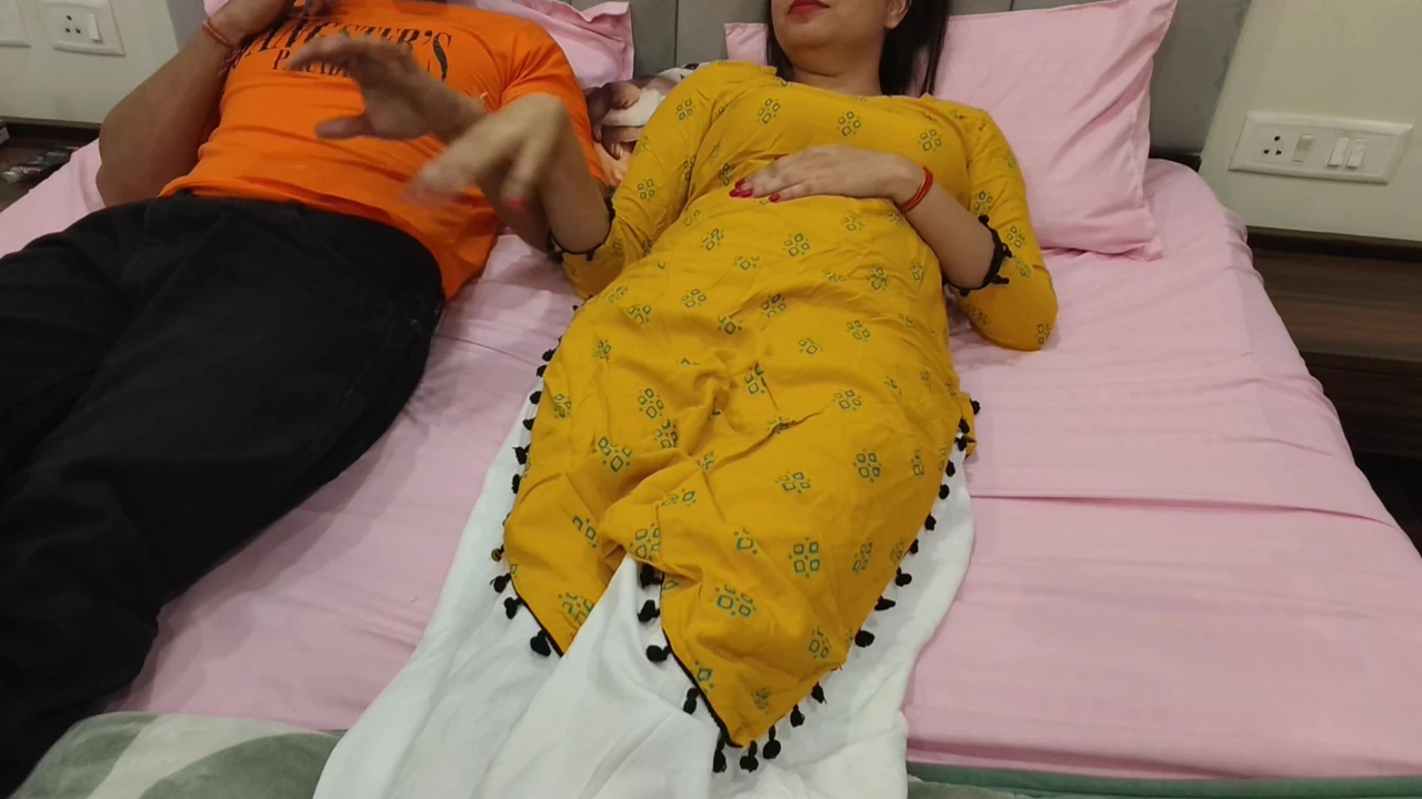 Decided to masturbate in stepsister’s room ( 18+ hot stepsister ) In Indian Hindi