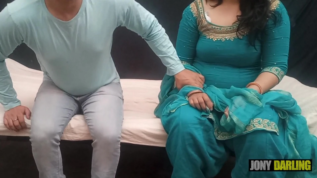 Damaad ji meri gaand maar lo, Please fuck me in the ass, first time anal sex by indian saas, real homemade sex video
